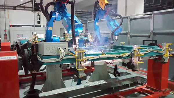 New generation universal AC servo system